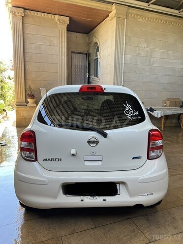 Nissan March-2