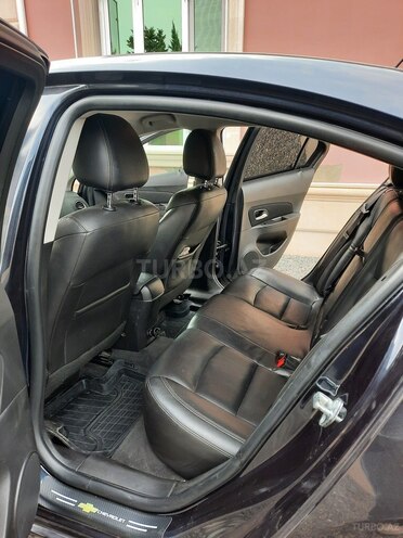 Chevrolet Cruze-9