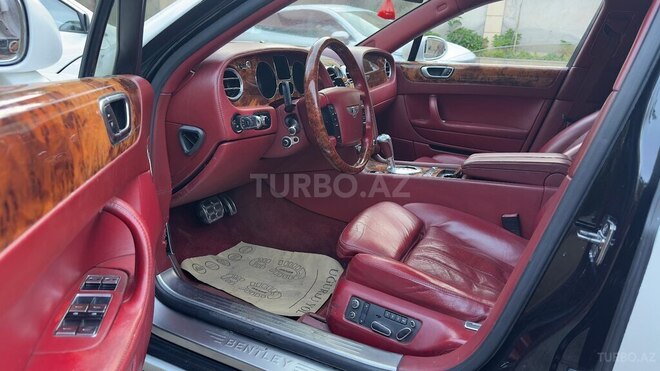 Bentley Continental Flying Spur-12