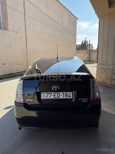 Toyota Prius-5
