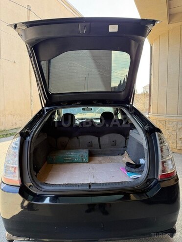 Toyota Prius-8