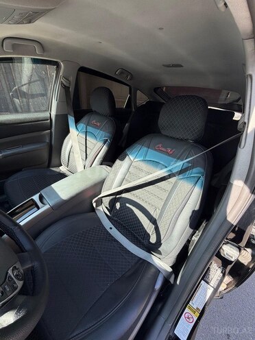 Toyota Prius-14