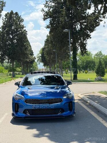 Kia Stinger-1
