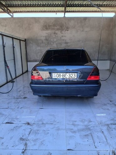 Mercedes C 180-7