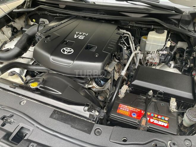 Toyota Land Cruiser-12