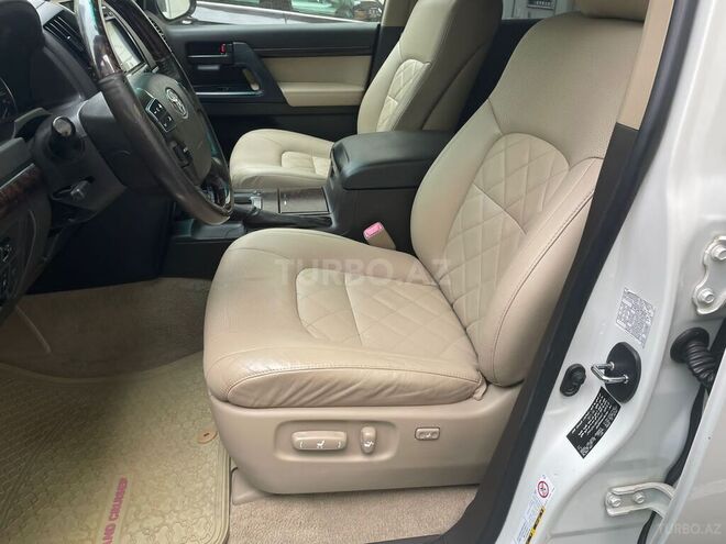 Toyota Land Cruiser-15