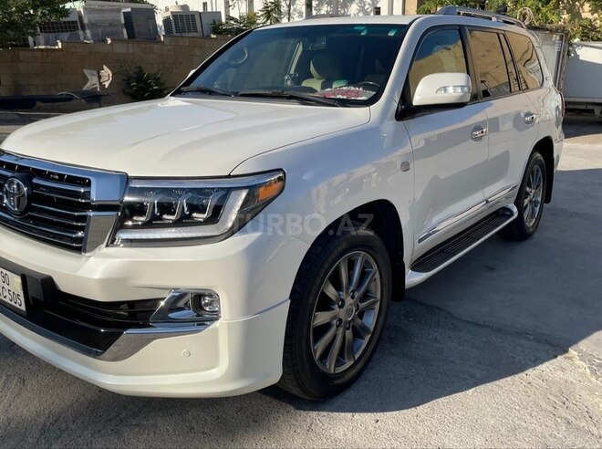 Toyota Land Cruiser-4