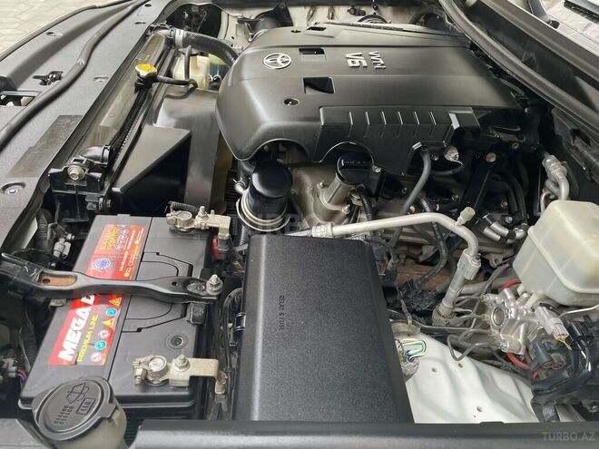 Toyota Land Cruiser-13