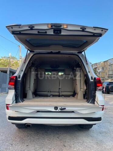 Toyota Land Cruiser-8