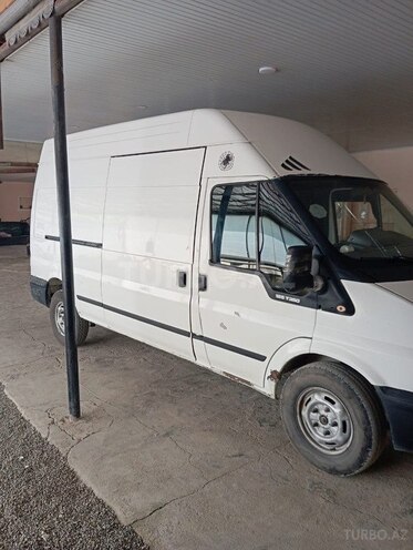 Ford Transit-7