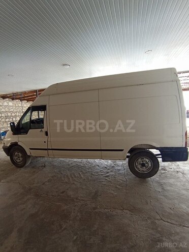 Ford Transit-2