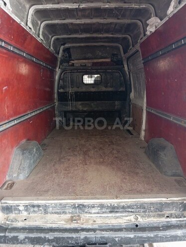 Ford Transit-8