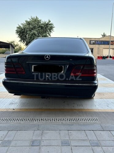 Mercedes E 280-4