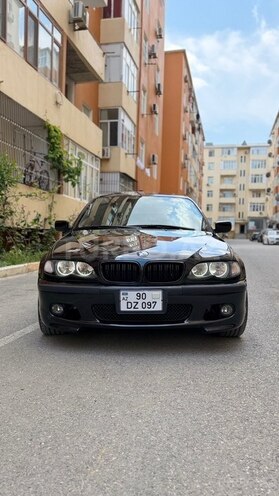 BMW 320-1