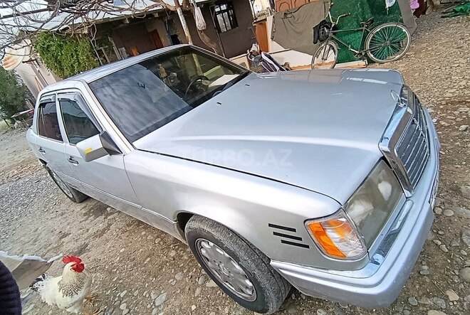 Mercedes 200 D-3
