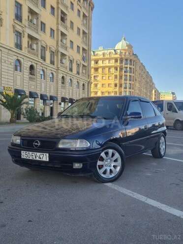 Opel Astra-1