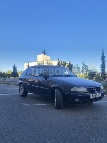 Opel Astra-2