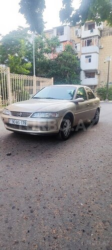 Opel Vectra-3