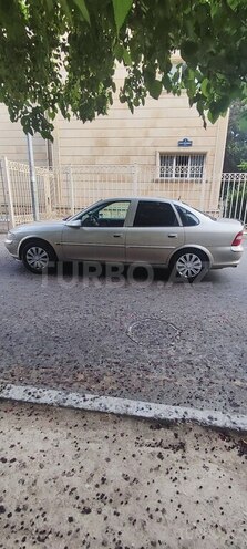 Opel Vectra-9