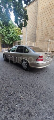 Opel Vectra-8