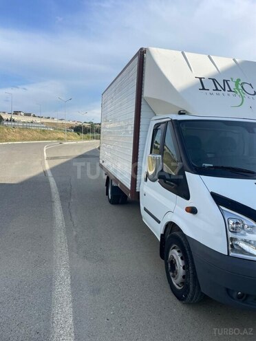 Ford Transit-7