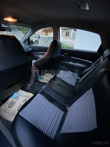 Toyota Prius-6