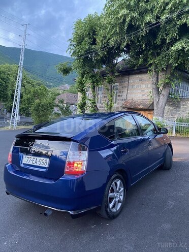 Toyota Prius-8