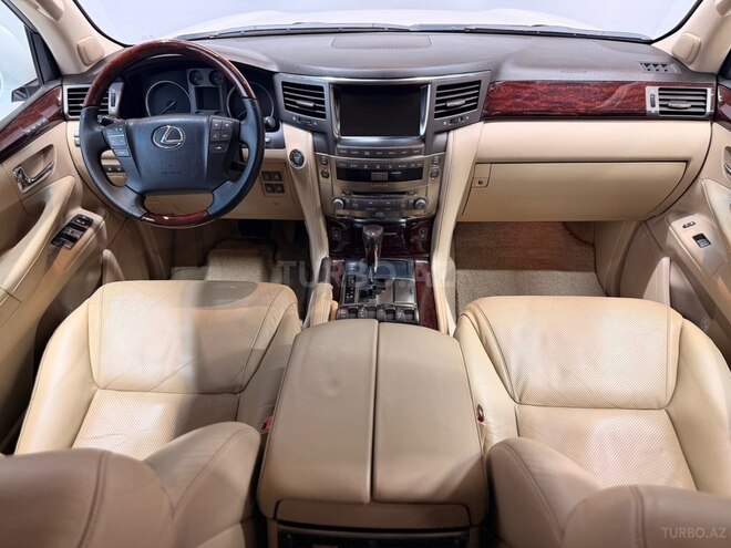 Lexus LX 570-14