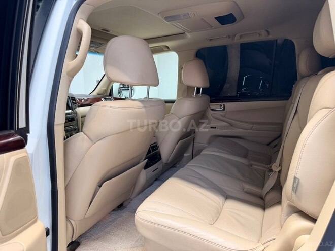 Lexus LX 570-11