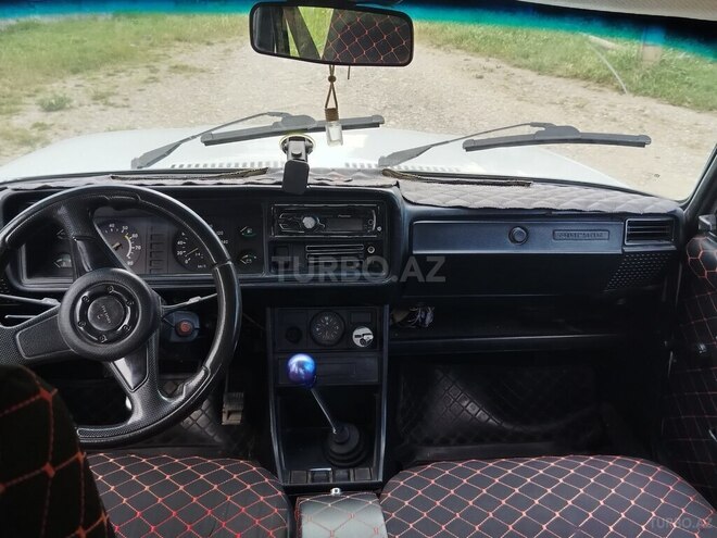 LADA (VAZ) 2107-8