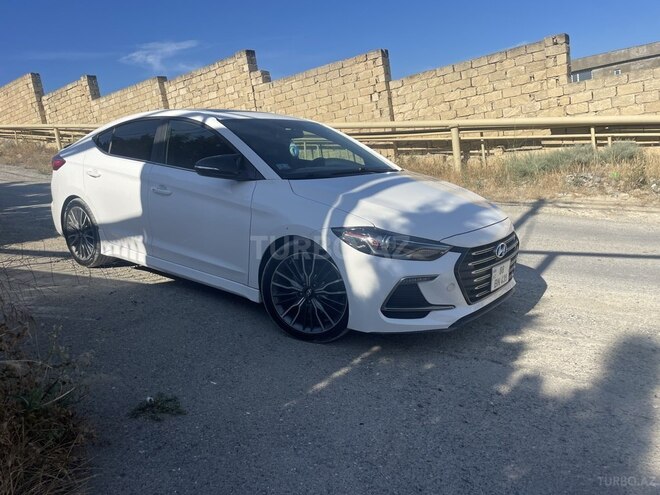 Hyundai Elantra-9