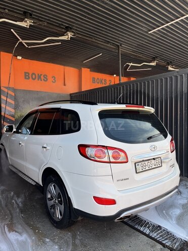 Hyundai Santa Fe-10