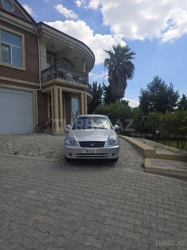 Hyundai Accent-1