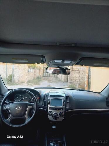 Hyundai Santa Fe-15