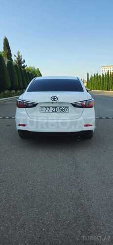 Toyota Yaris iA-2