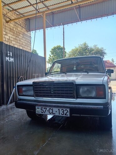 LADA (VAZ) 2107-1