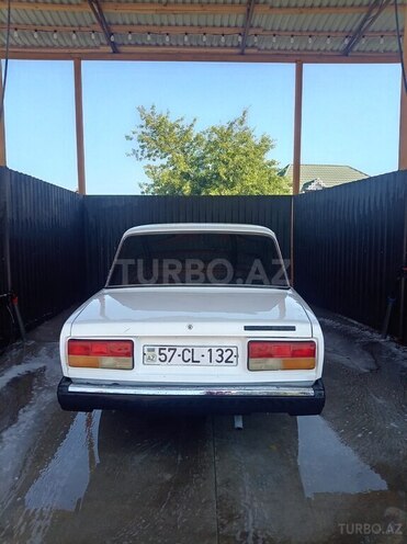 LADA (VAZ) 2107-2