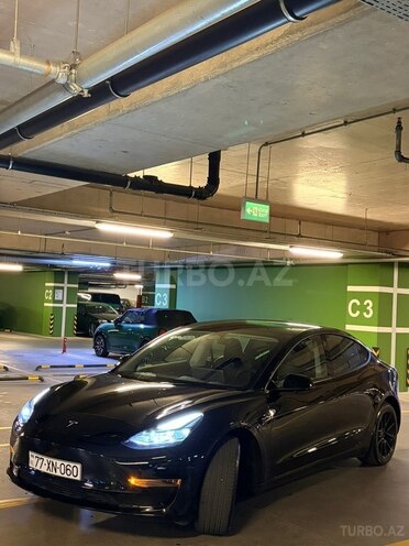 Tesla Model 3-3