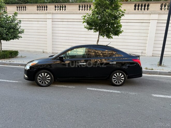Nissan Versa-7