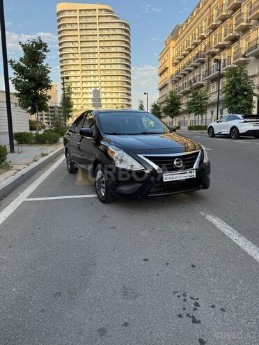 Nissan Versa-4