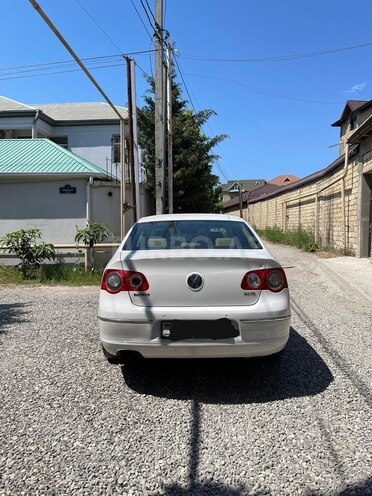 Volkswagen Passat-5