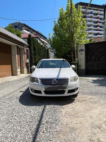 Volkswagen Passat-1