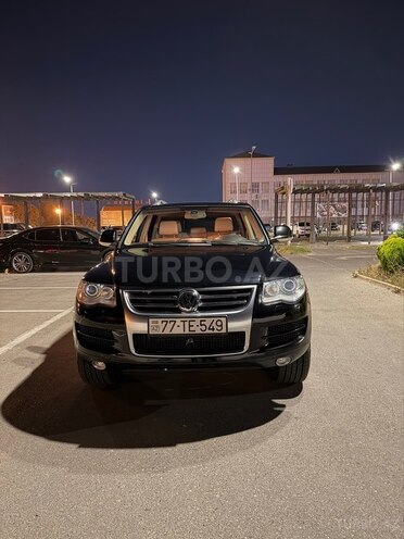 Volkswagen Touareg-1