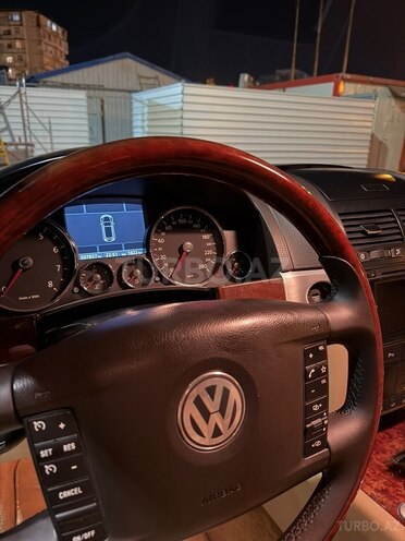 Volkswagen Touareg-10