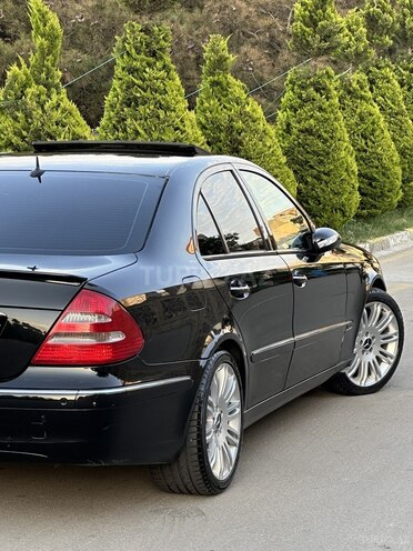 Mercedes E 320-13
