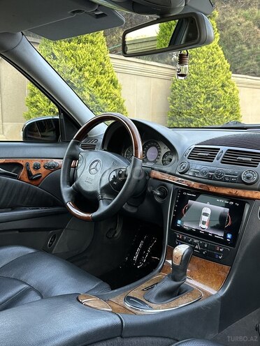 Mercedes E 320-19