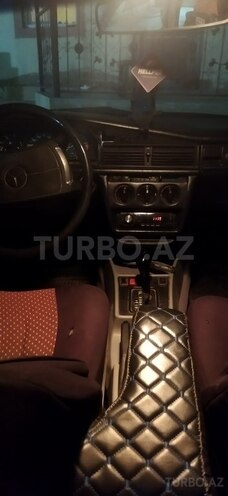 Mercedes 190-2