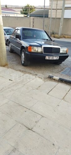 Mercedes 190-9