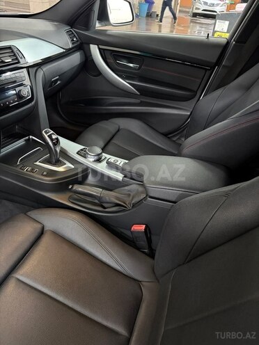 BMW 330-8