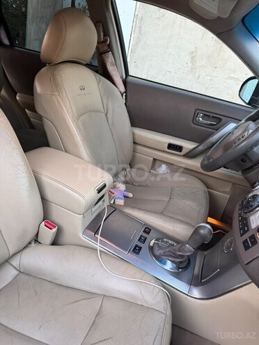 Infiniti FX35-7